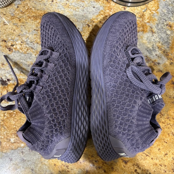 NOBULL size 7.5 - Picture 7 of 8